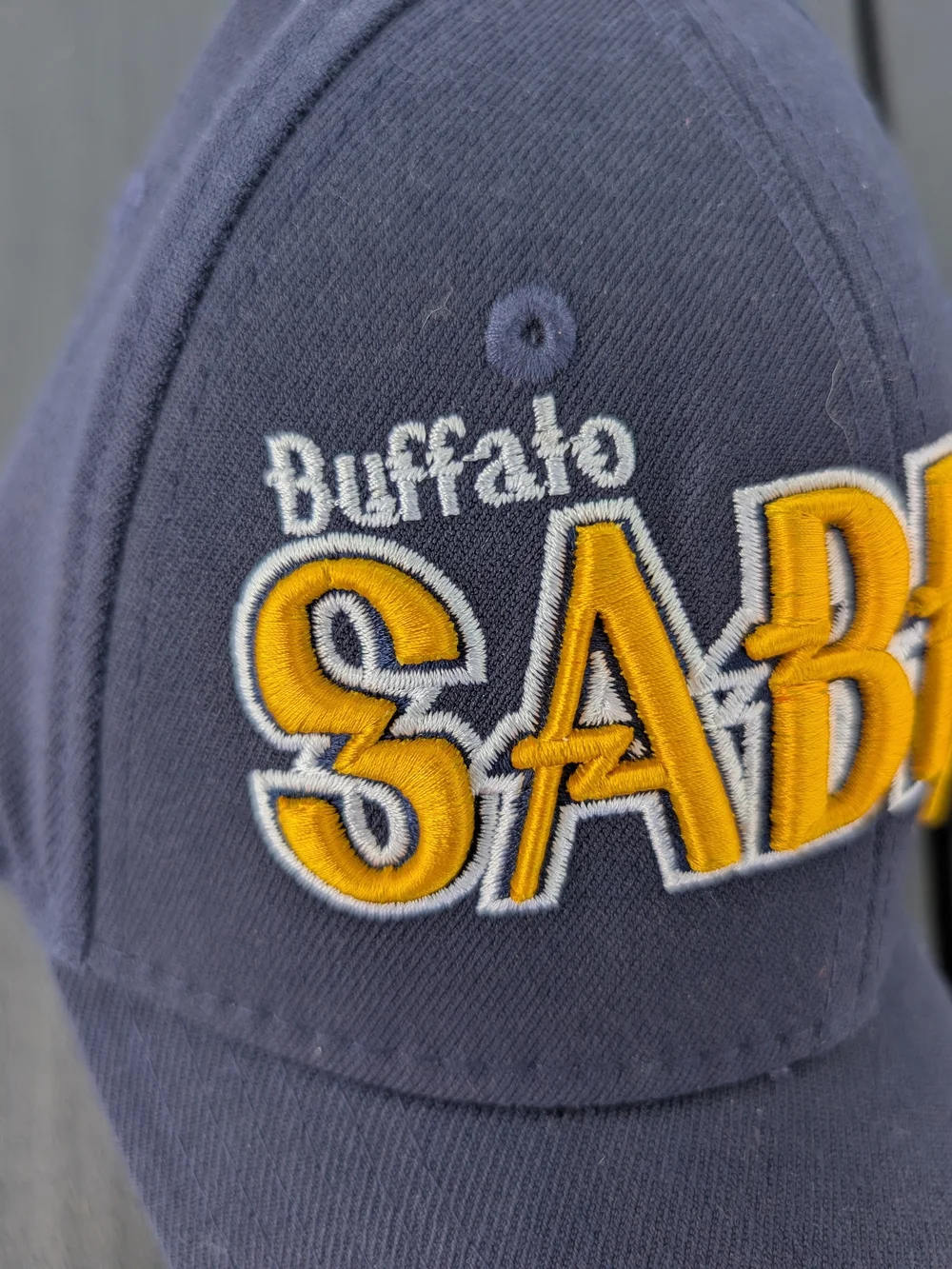 New Era 39THIRTY Buffalo Sabres Youth Stretch Fit Hat Navy Blue NHL Cap